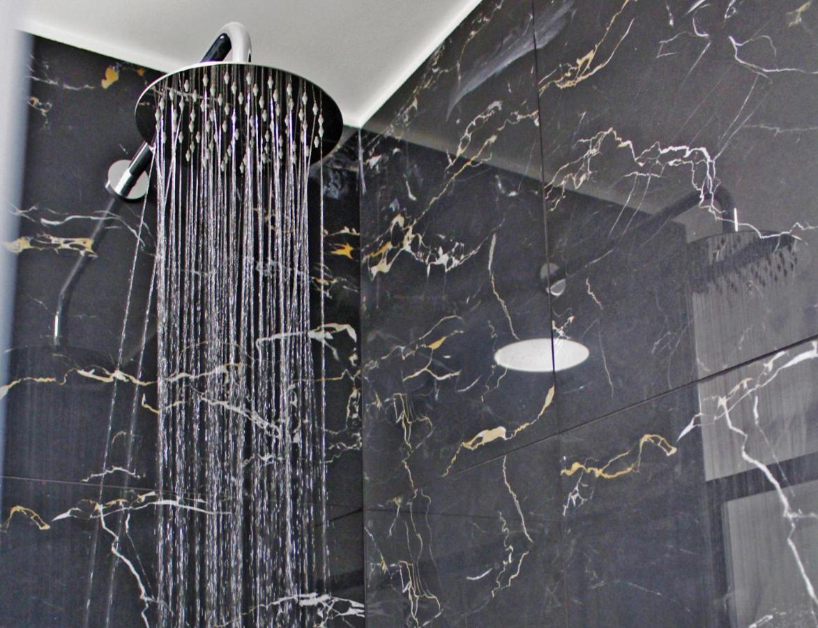 Hrt Milano Hotel Buitenkant foto